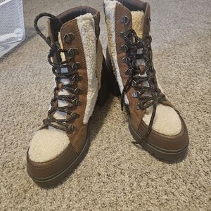 Women's Brown and Cream Lace-Up Boots